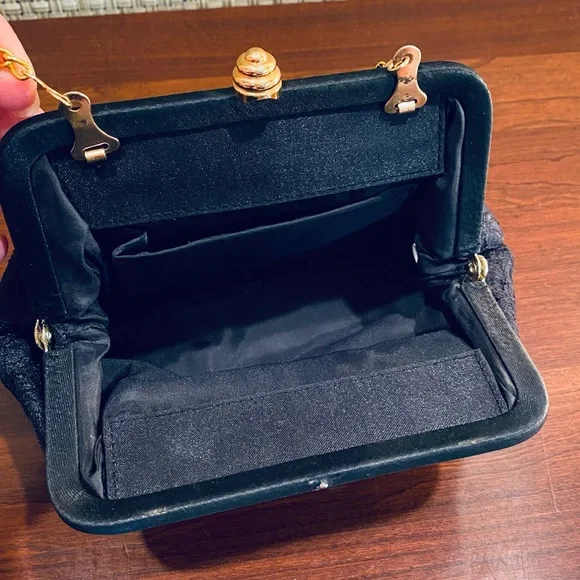 🌟HP🌟VTG 1980s Black Lace Beehive Clasp Evening Bag - Picture 6 of 9